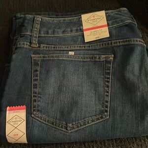 St John’s Bay 18W women’s jeans NWT
